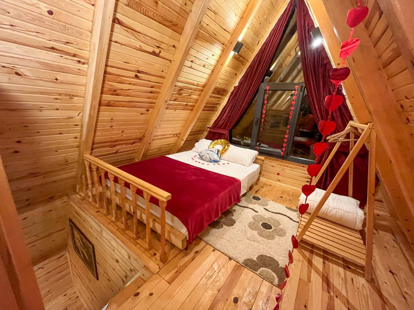 Tenta Bungalov oturma alanı
